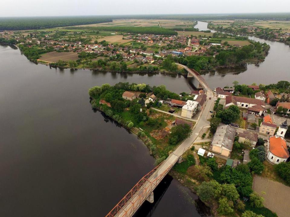 "Poetsko Cose" Nikole Tesle 86 Guest House Morovic Luaran gambar